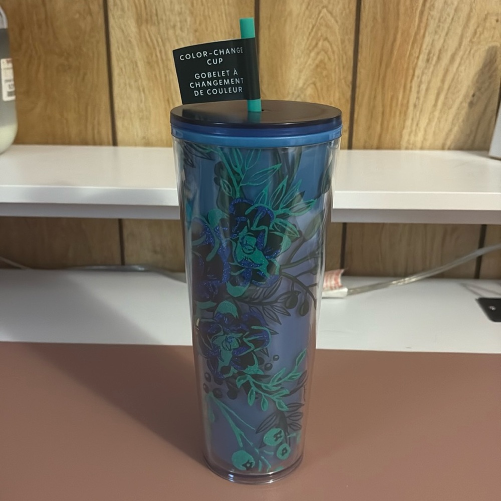 Starbucks tumbler color changing cup